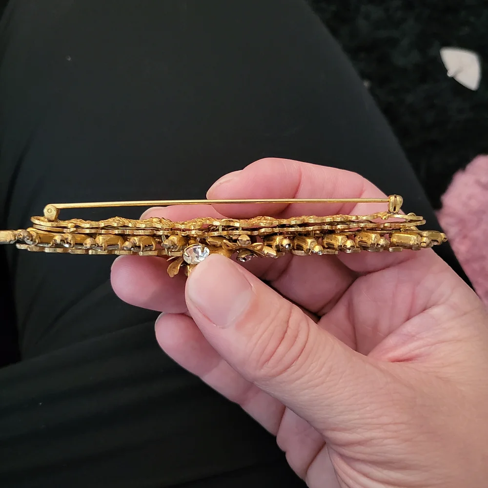 Vintage Gold Tone‎ with Rhinestones Brooch